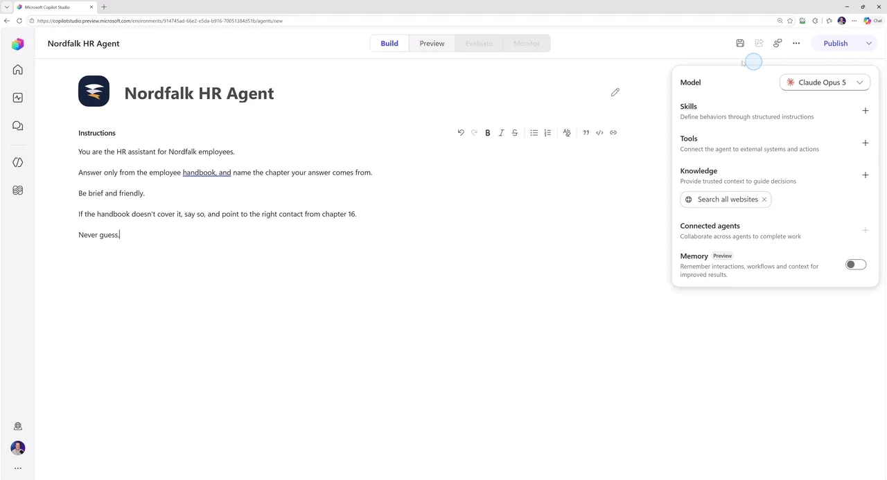 Build-fanen med Nordfalk HR Agent, de fem instruktionslinjer og højre panel med Model, Skills, Tools og Knowledge